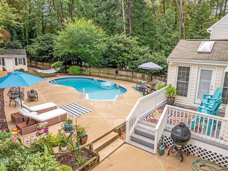 300 Mainsail Dr, Cary, NC 27511