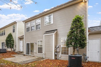 300 Mannington Dr, Morrisville, NC 27560