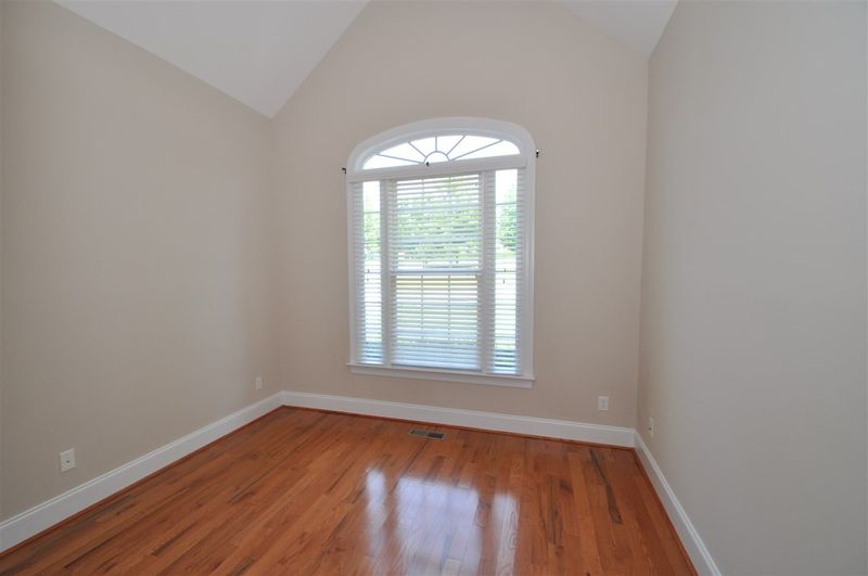 300 Mantle Dr, Clayton, NC 27527