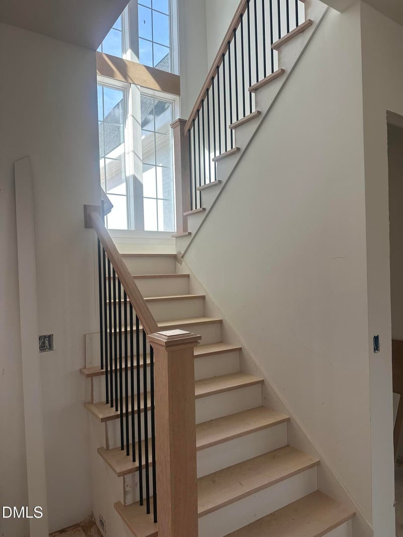 300 Meadow Walk Dr, Fuquay Varina, NC 27526