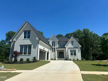 300 Meadow Walk Dr, Fuquay Varina, NC 27526