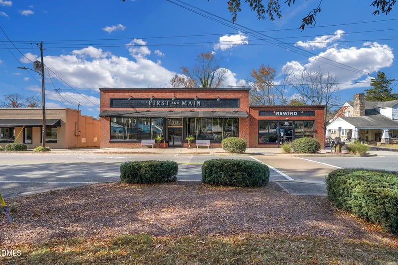 300 Oakwood Crest Dr, Knightdale, NC 27545