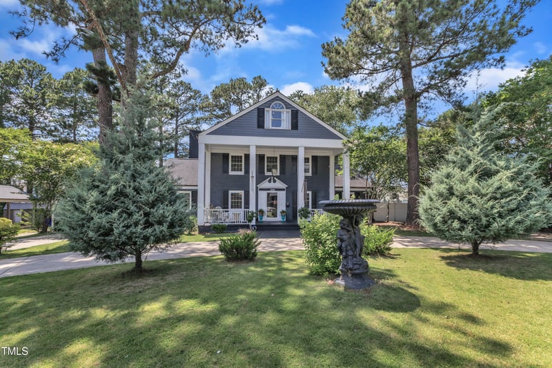 300 Pine St, Benson, NC 27504