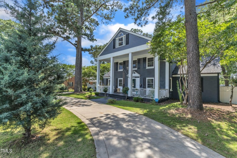 300 Pine St, Benson, NC 27504