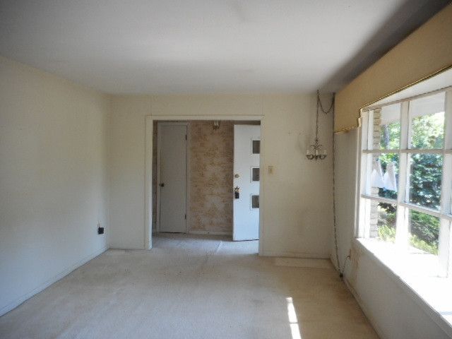 300 Pine St, Smithfield, NC 27577