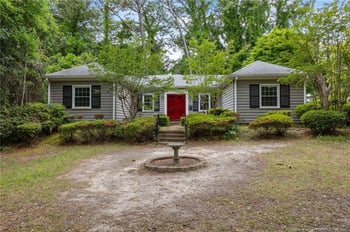 300 Pinecrest Dr, Fayetteville, NC 28305
