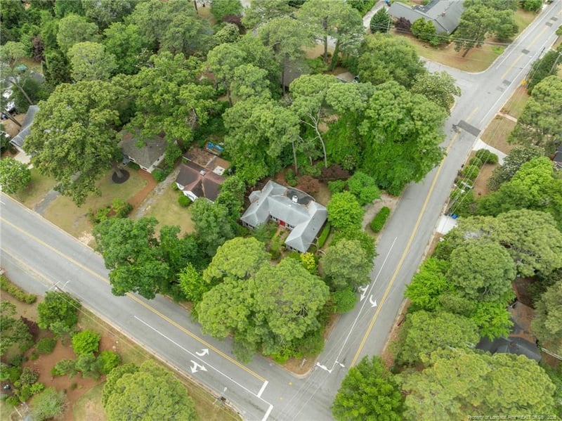 300 Pinecrest Dr, Fayetteville, NC 28305