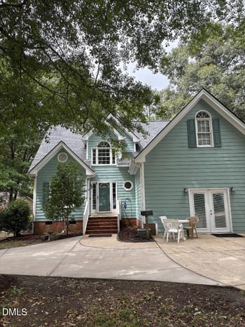 300 Powhatan Dr, Fuquay Varina, NC 27526