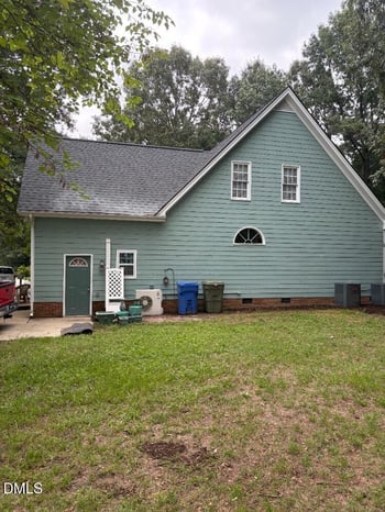 300 Powhatan Dr, Fuquay Varina, NC 27526