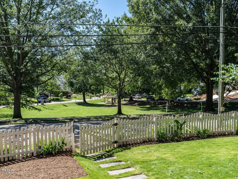 300 Roanoke Park Dr, Raleigh, NC 27608