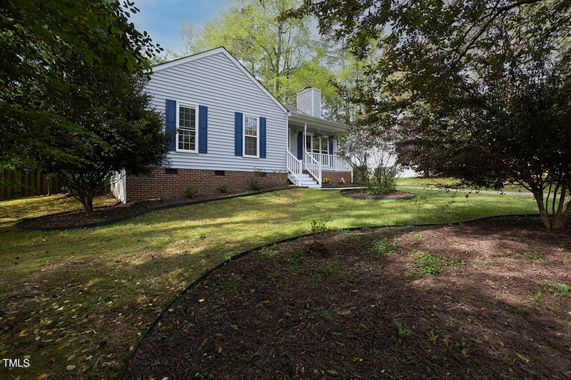 300 Round About Rd, Holly Springs, NC 27540