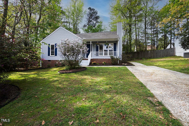 300 Round About Rd, Holly Springs, NC 27540
