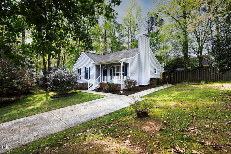 300 Round About Rd, Holly Springs, NC 27540