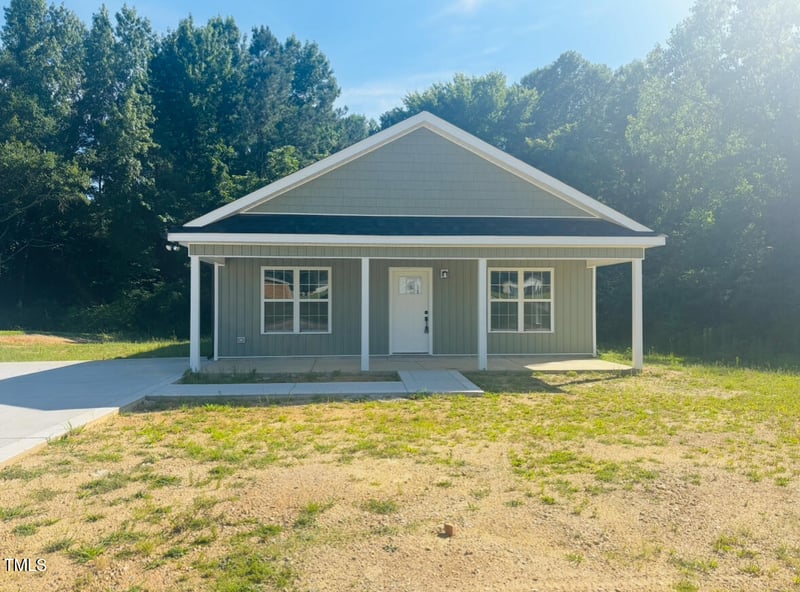 300 Saturn St, Dunn, NC 28334