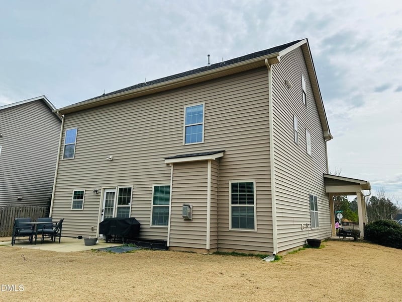 300 Sweet Violet Dr, Holly Springs, NC 27540