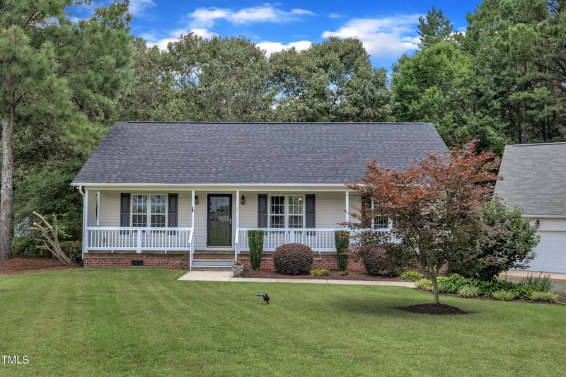 300 Trail Ridge Dr, Benson, NC 27504