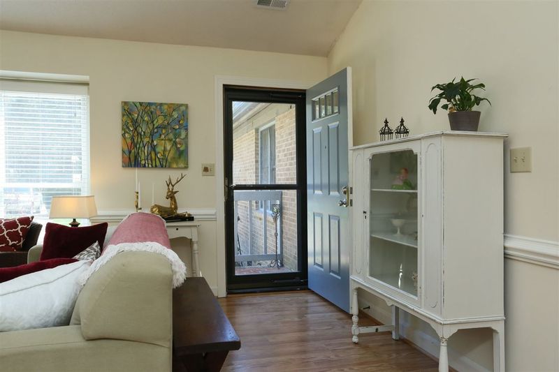 300 W Woodcroft Pw #23B, Durham, NC 27713