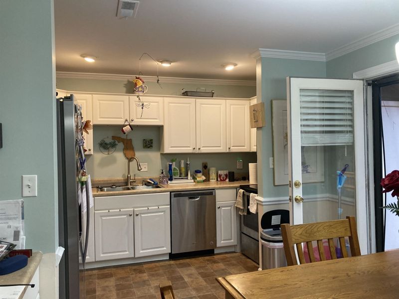 300 W Woodcroft Pw #28A, Durham, NC 27713