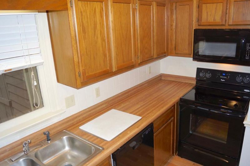 300 W Woodcroft Pw #30C, Durham, NC 27713