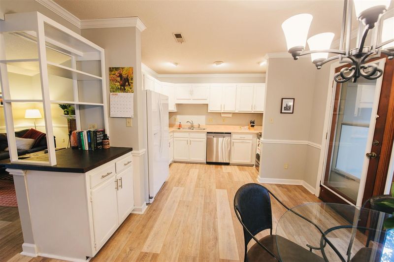 300 W Woodcroft Pw #33A, Durham, NC 27713