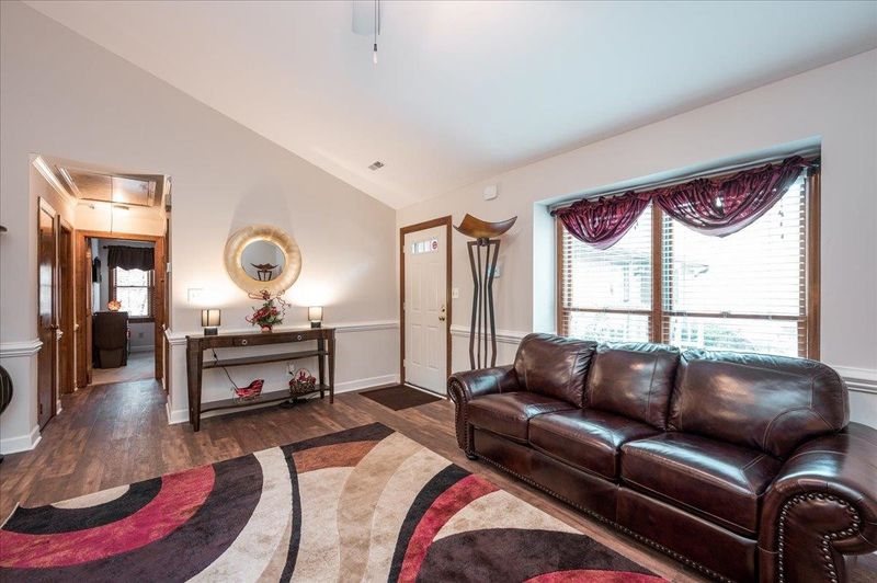 300 W Woodcroft Pw #33C, Durham, NC 27713
