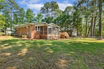 3000 Currituck Dr, Sanford, NC 27332