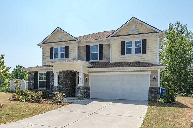 3000 Willow Ranch Dr, Fuquay Varina, NC 27526