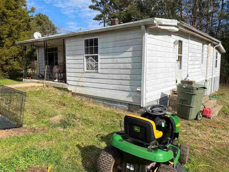 3001 Bethune Dr, Raleigh, NC 27603