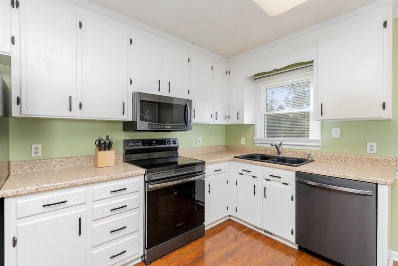 3001 Brittany Dr, Clayton, NC 27520