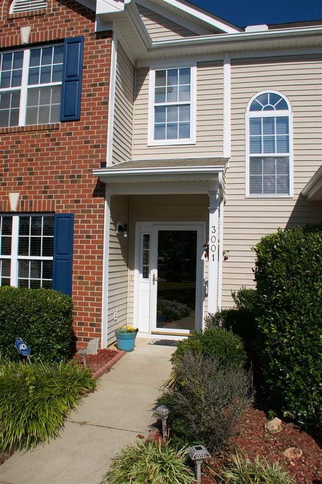 3001 Buttonwood Ln, Clayton, NC 27520