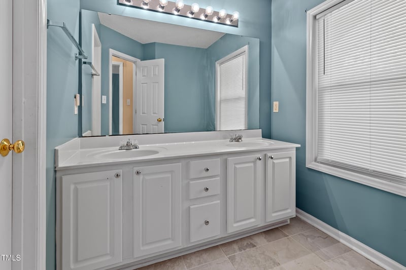 3001 Cregler Dr, Apex, NC 27502