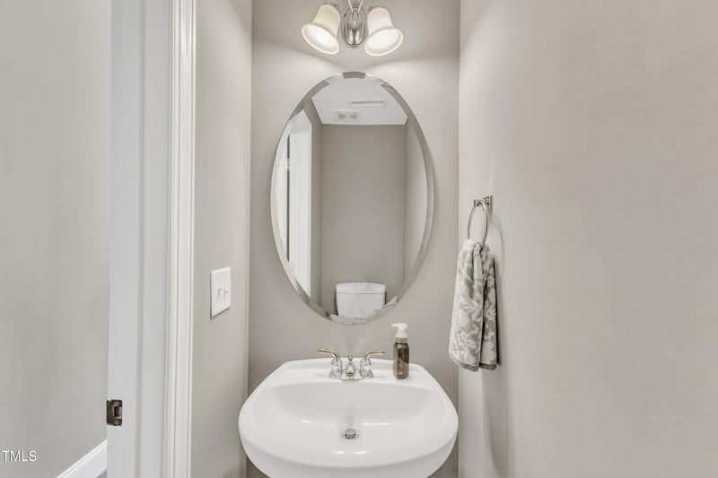 3001 Imperial Oaks Dr, Raleigh, NC 27614
