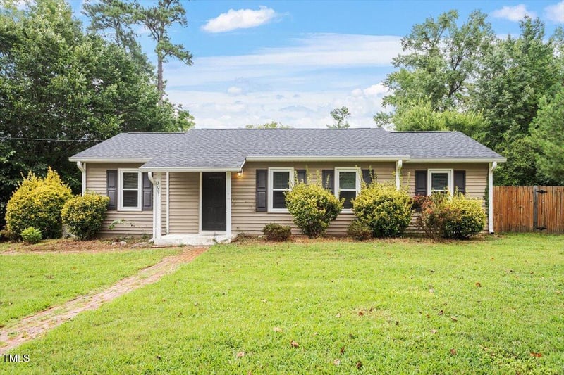 3001 Pinehurst Dr, Raleigh, NC 27604