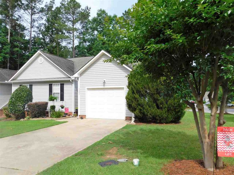 3002 E Cotton Gin Dr, Clayton, NC 27527