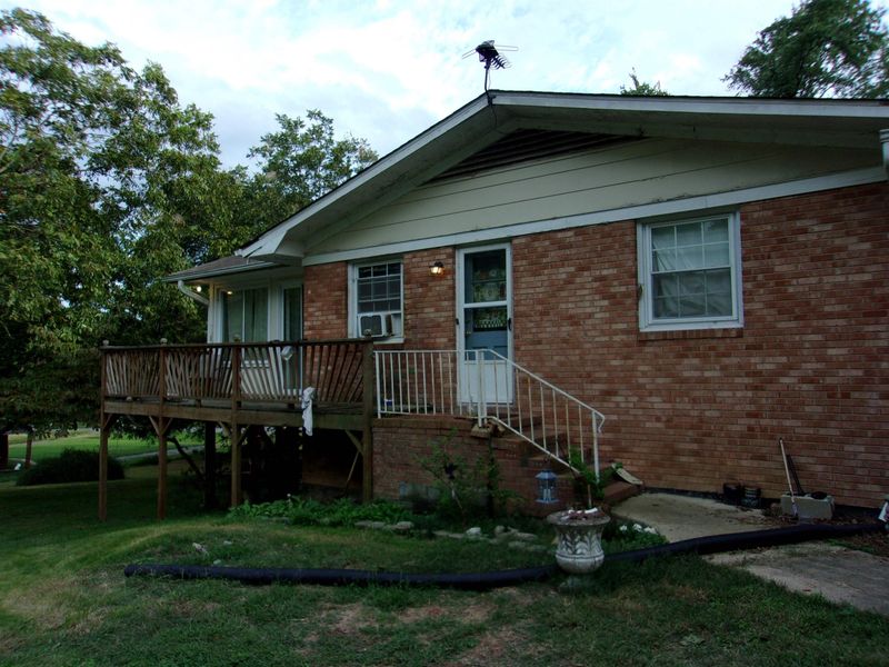 3002 Davie Dr, Durham, NC 27704