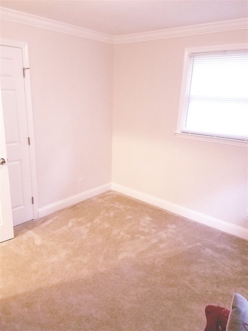 3002 Nantuckett Ave, Durham, NC 27703