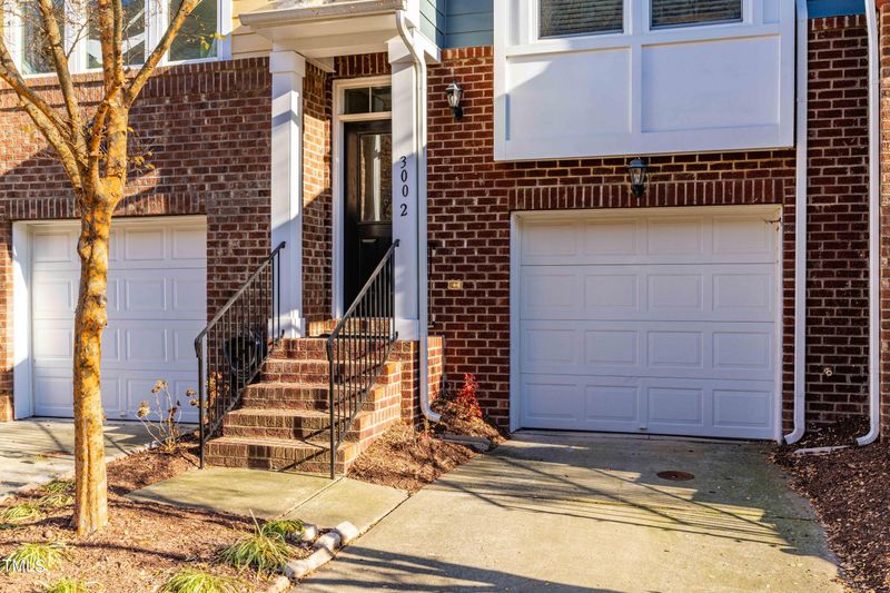 3002 Summerhouse Rd, Cary, NC 27519