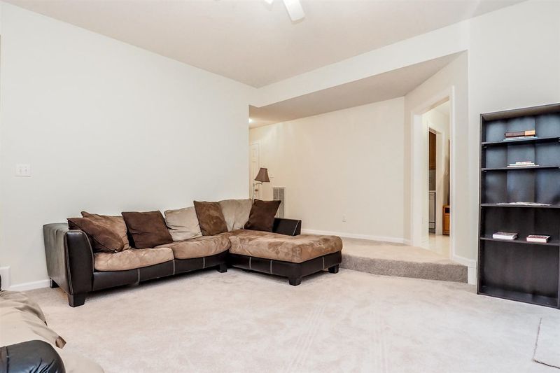 3003 Brittany Dr, Clayton, NC 27520