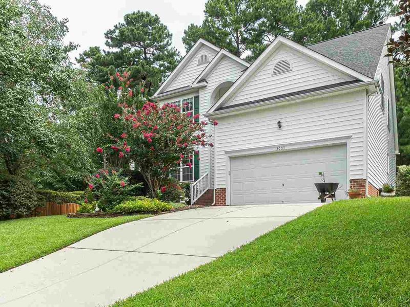 3003 Moretz Ct, Apex, NC 27502