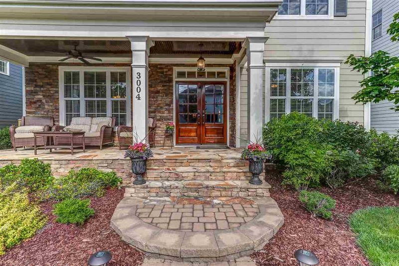 3004 Bear Oak Ln, Cary, NC 27519