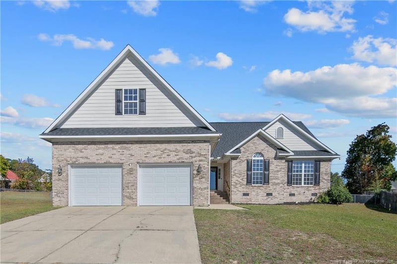 3004 Claymore Ct, Hope Mills, NC 28348