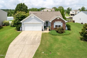 3004 Softwind Dr, Clayton, NC 27520