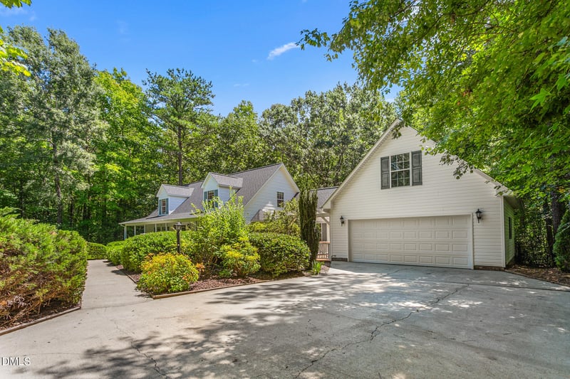 3005 Bramblewood Dr, Mebane, NC 27302