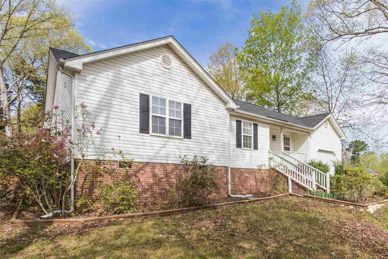 3005 Brittany Dr, Clayton, NC 27520