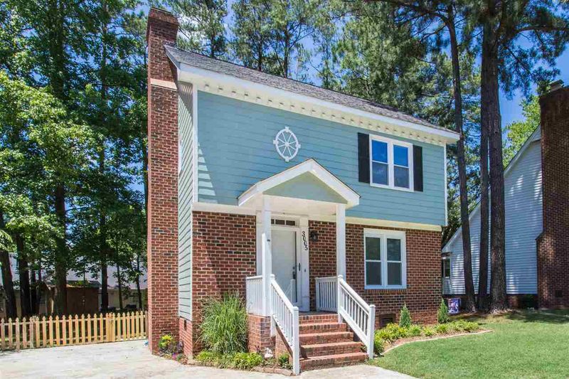 3005 W Folkestone Pl, Raleigh, NC 27604