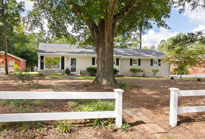 3006 Hope Valley Rd, Durham, NC 27707