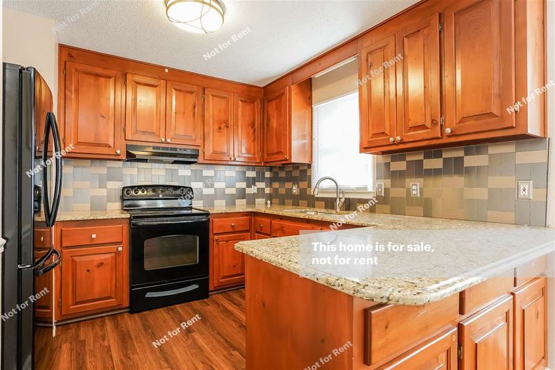 3007 Brittany Dr, Clayton, NC 27520