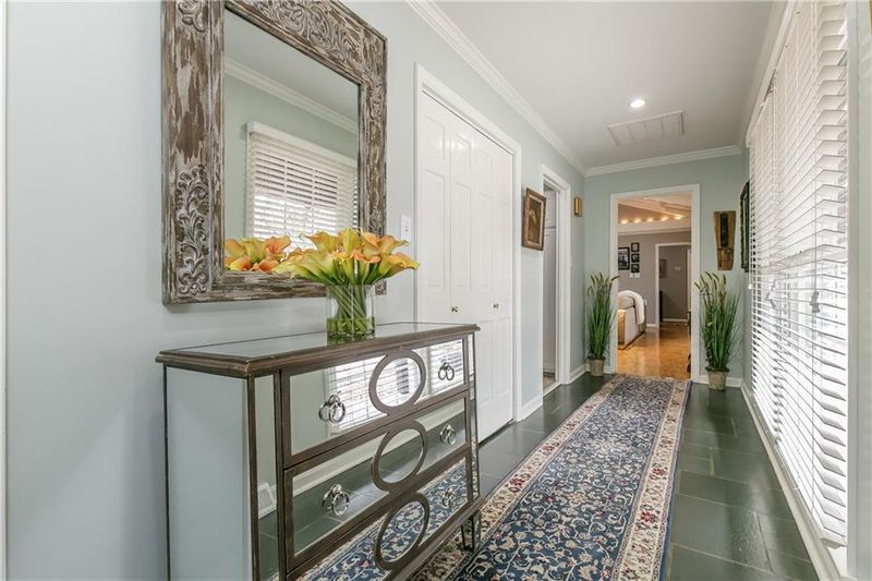 3007 S Fairway Dr, Burlington, NC 27215