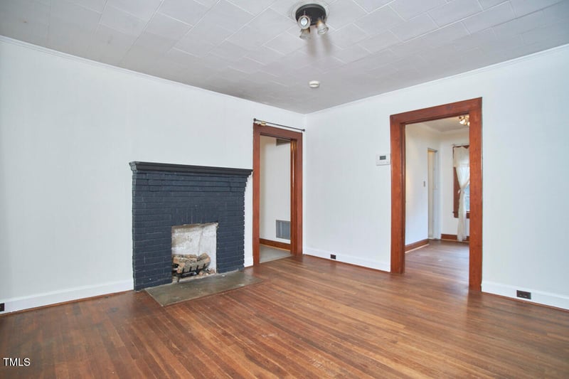 3007 University Dr, Durham, NC 27707