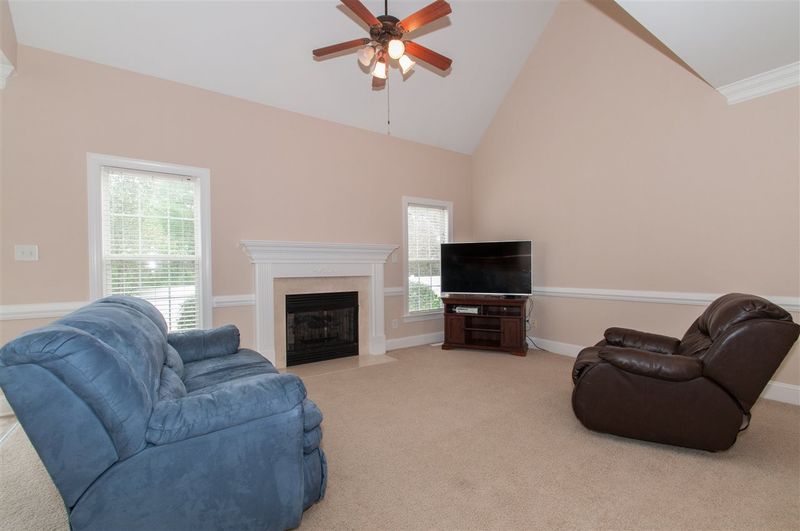 3007 Wild Iris Dr, Zebulon, NC 27597